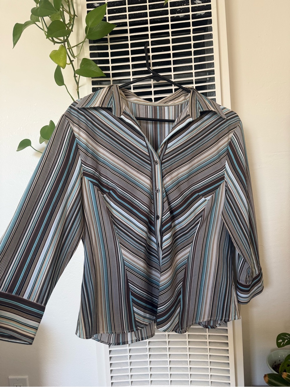 Retro Style Striped 3/4 Sleeve Button-Up Blouse in Brown & Blue